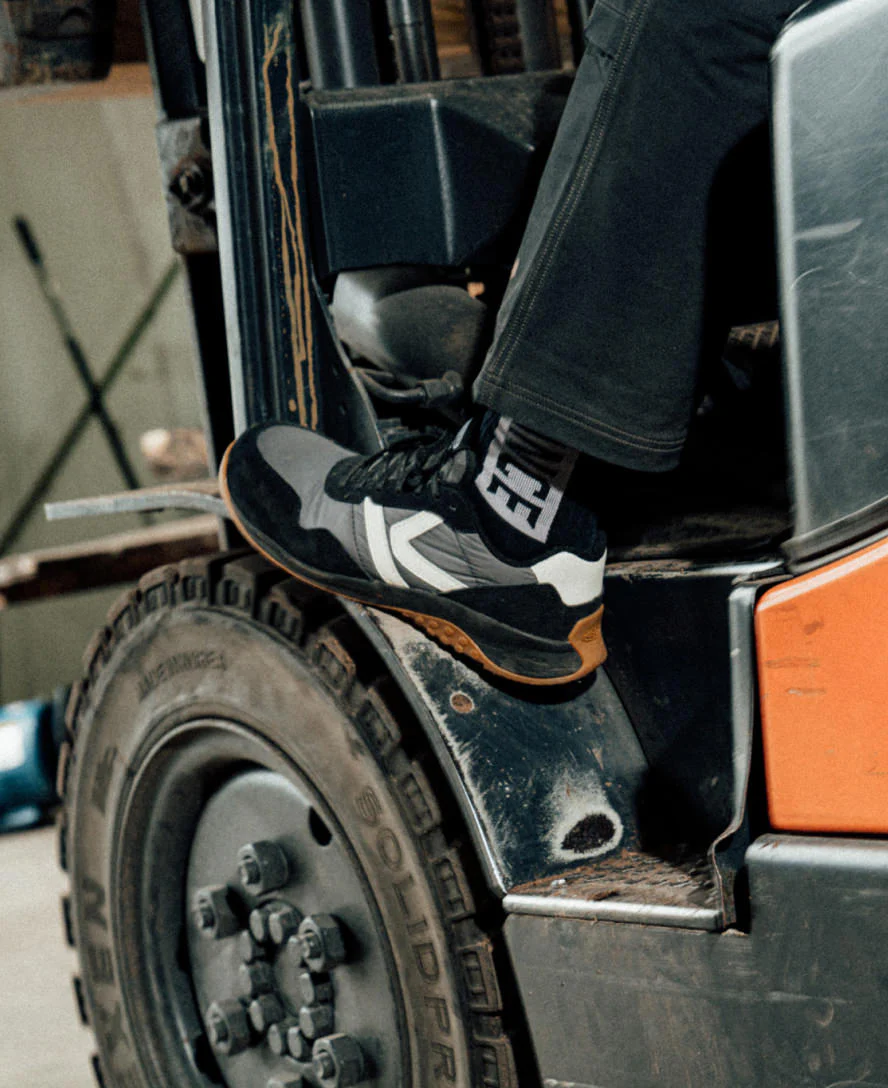 Men's CSA KS86 Utility Work Sneaker (Carbon Toe) | Magnet/Gum - Image 9