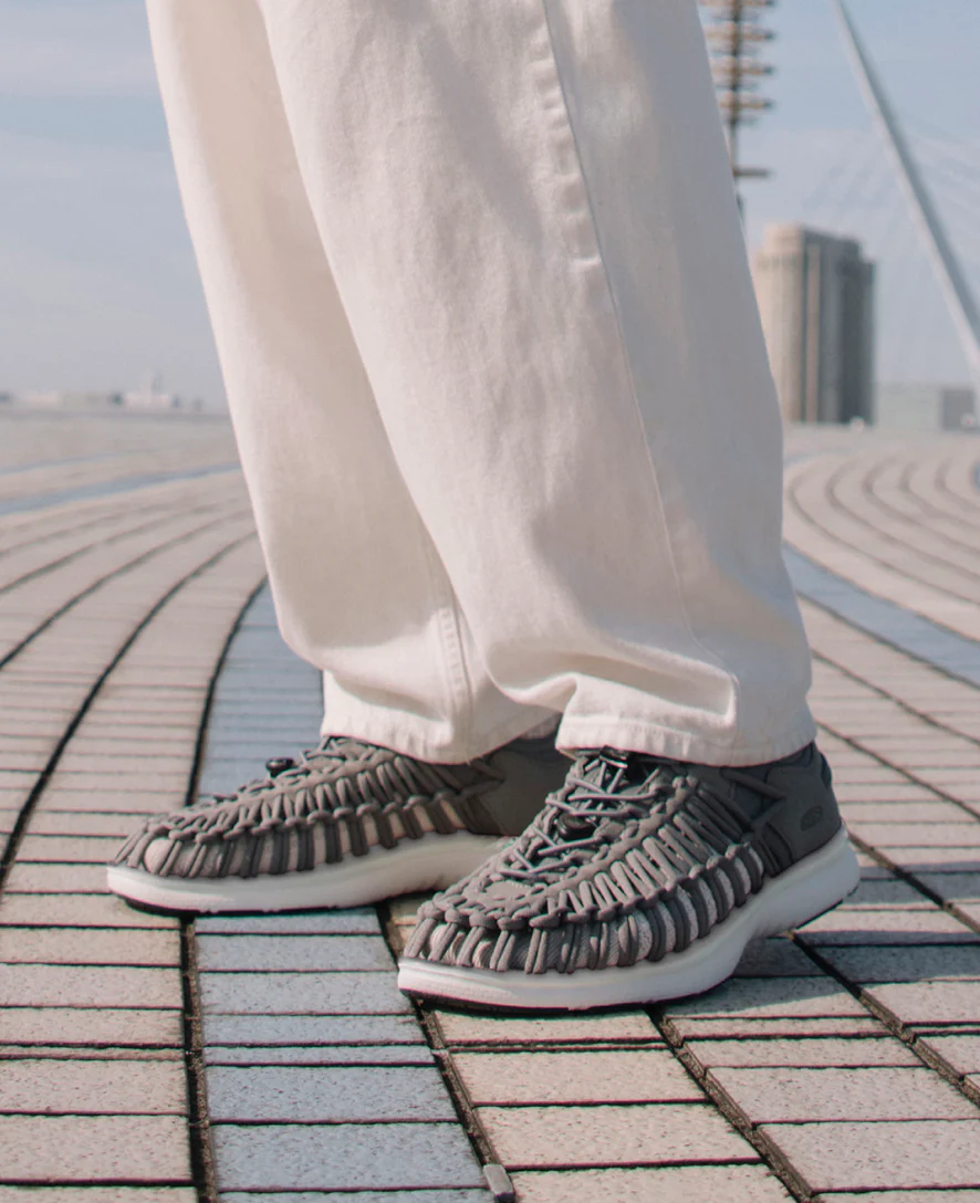 Men's UNEEK O3 Sneaker Sandal | Black/Star White - Image 8
